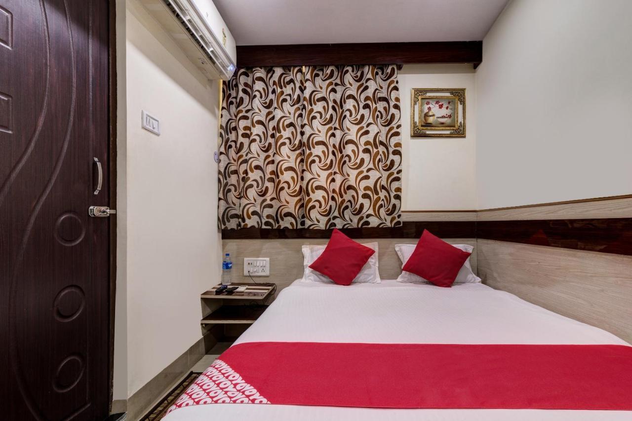 OYO 4283 Hotel Satguru Jamshedpur Buitenkant foto