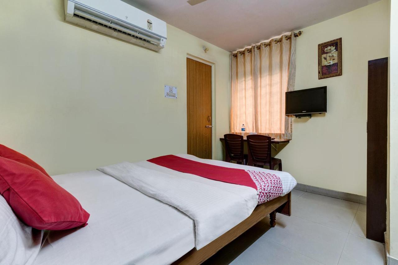 OYO 4283 Hotel Satguru Jamshedpur Buitenkant foto