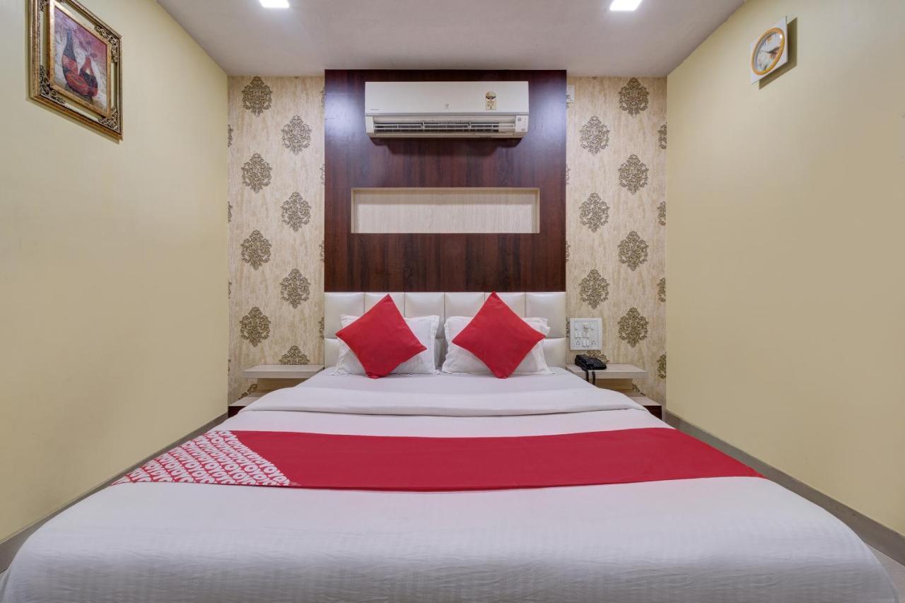 OYO 4283 Hotel Satguru Jamshedpur Buitenkant foto