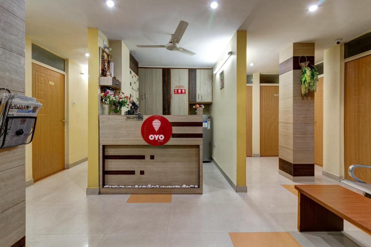 OYO 4283 Hotel Satguru Jamshedpur Buitenkant foto
